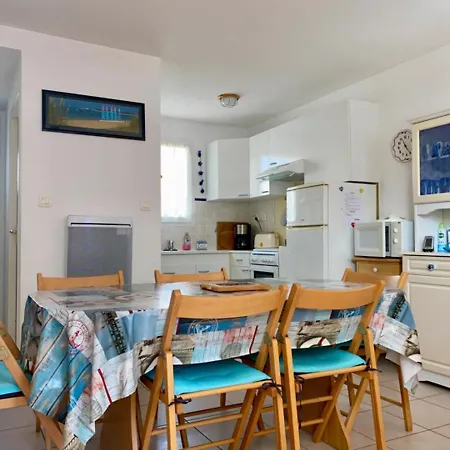 Pavillon A Longeville-sur-mer, Proche Plage, 6 Pers, 3 Ch, Terrasse, Parking Prive - Fr-1-336-135 Holiday home Longeville-sur-Mer