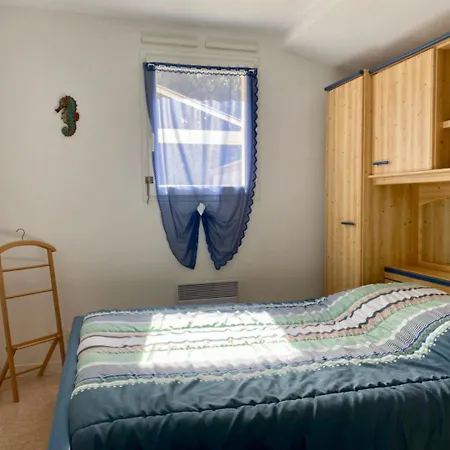 Semesterbostad Pavillon A Longeville-sur-mer, Proche Plage, 6 Pers, 3 Ch, Terrasse, Parking Prive - Fr-1-336-135