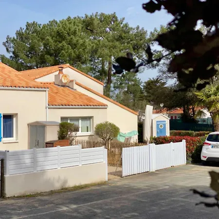Pavillon A Longeville-sur-mer, Proche Plage, 6 Pers, 3 Ch, Terrasse, Parking Prive - Fr-1-336-135
