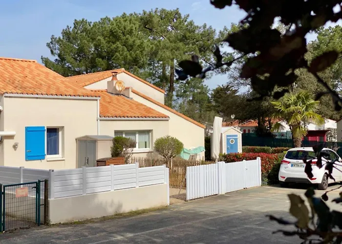 Pavillon à Longeville-sur-mer, Proche Plage, 6 Pers, 3 Ch, Terrasse, Parking Privé - Fr-1-336-135